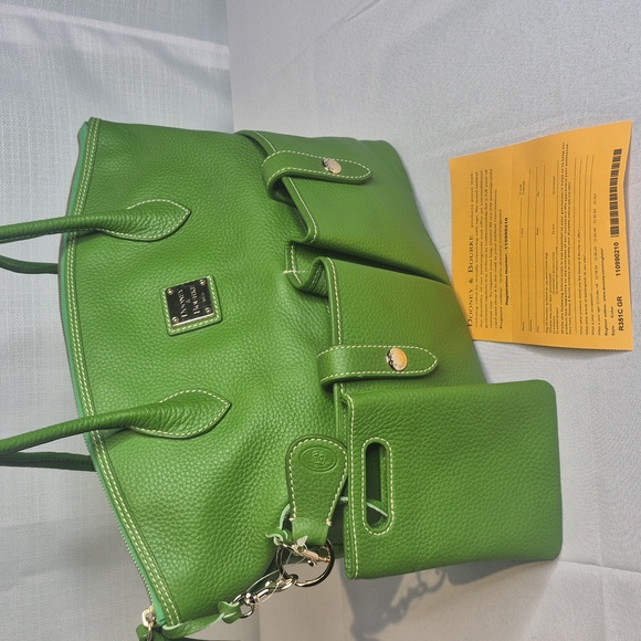 Dooney & Bourke Green Pebble Leather Crescent Tote with Pouch & Key Fob 💚 COA - Picture 6 of 17